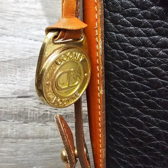 Dooney & Bourke All Weather Leather Spectator Bag Vintage Crossbody Bag - Picture 3 of 16